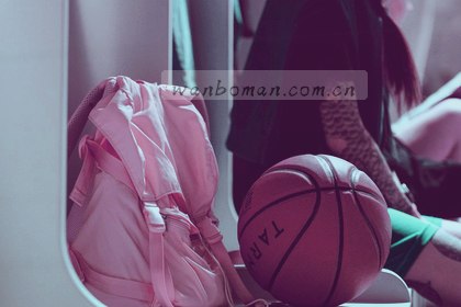 库里三分球划破篮网 终场哨响比分定格